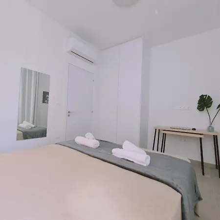 Sunshine Aura Holiday home